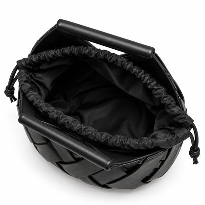 Interior da Bolsa Iris Preta com bolsa interna e fechamento ajustável por cordão