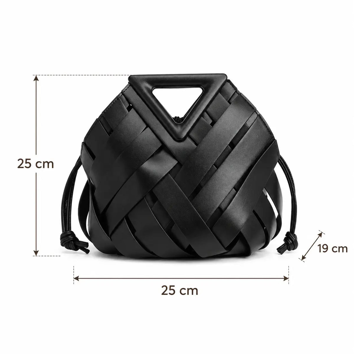 Medidas da Bolsa Iris Preta: 25 cm de largura, 19 cm de profundidade e 25 cm de altura
