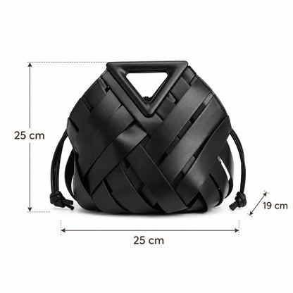 Medidas da Bolsa Iris Preta: 25 cm de largura, 19 cm de profundidade e 25 cm de altura